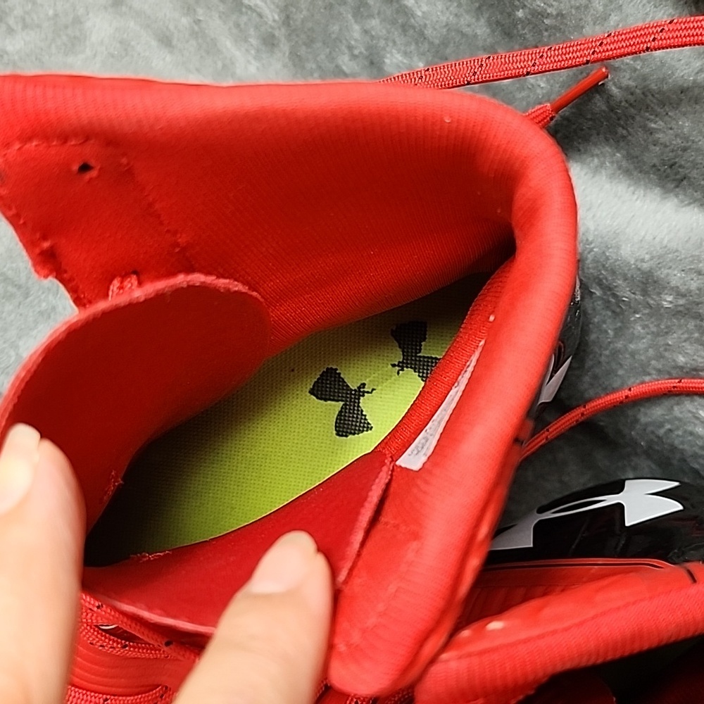 Under Armour Men's Football Cleats - Picture 12 of 13